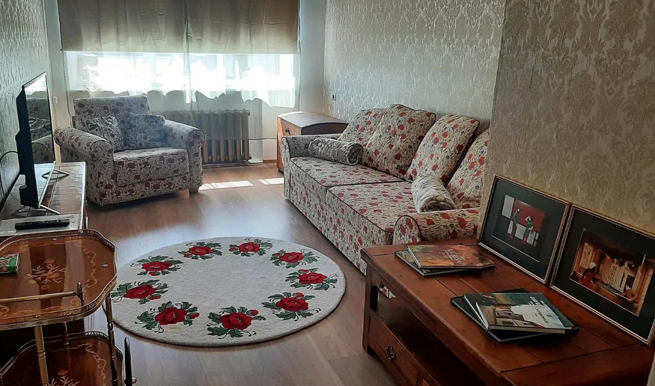 Apartement Endla Parnu Luaran gambar